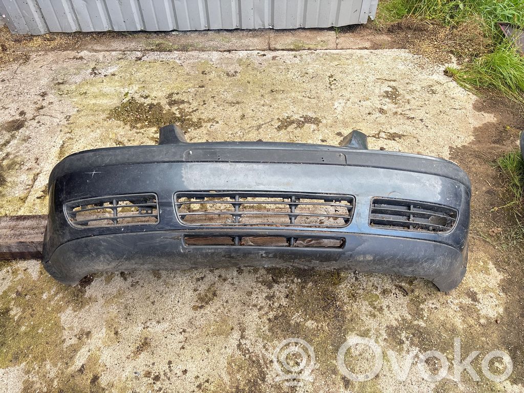 Volkswagen Bora Zderzak przedni 
