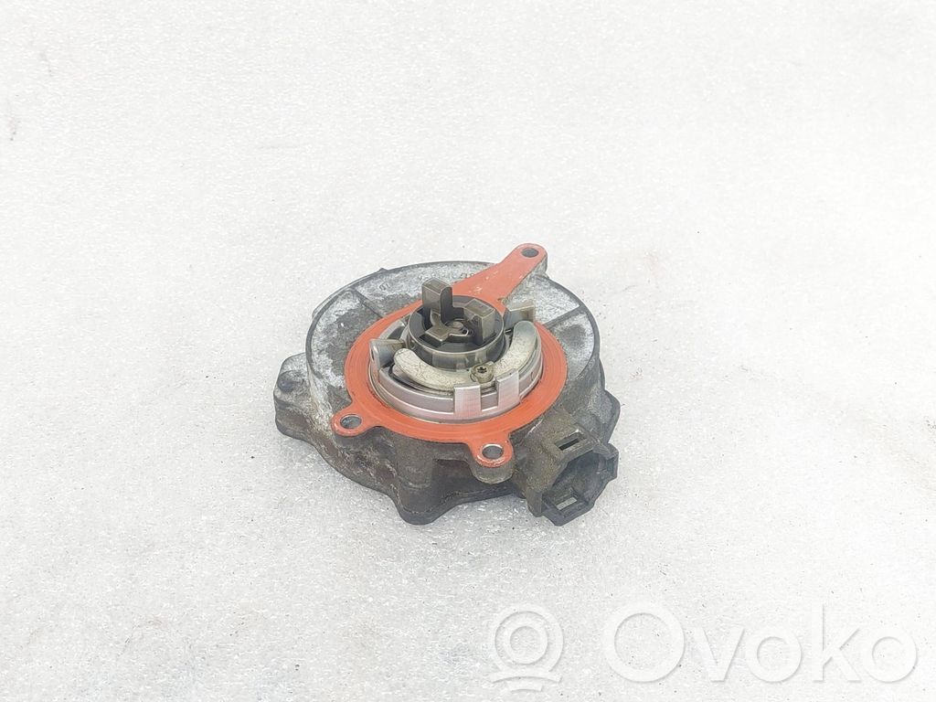 Audi A6 S6 C7 4G Vacuum pump 