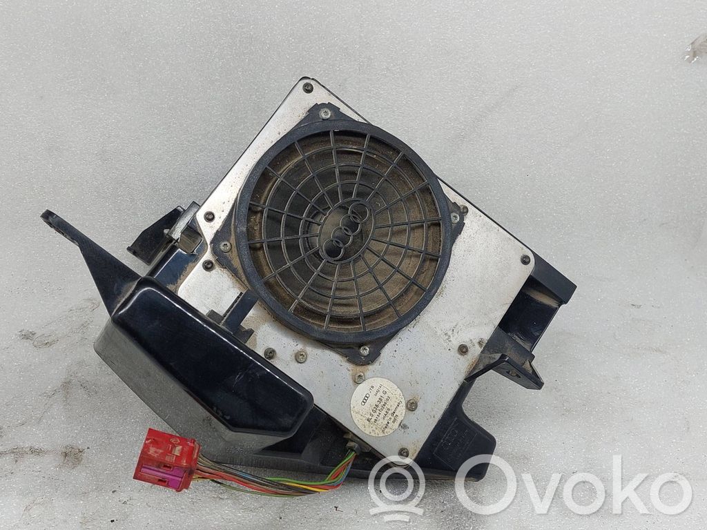Audi A3 S3 8L Subwoofer 