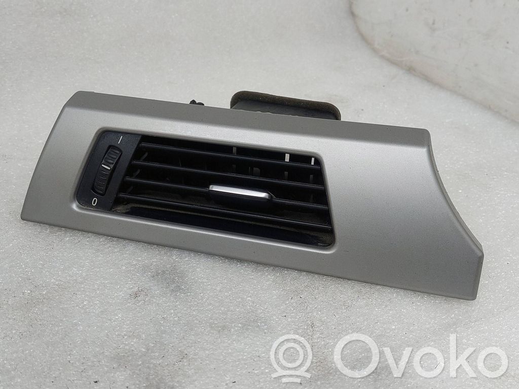 BMW 3 E90 E91 Sānu gaisa režģis 