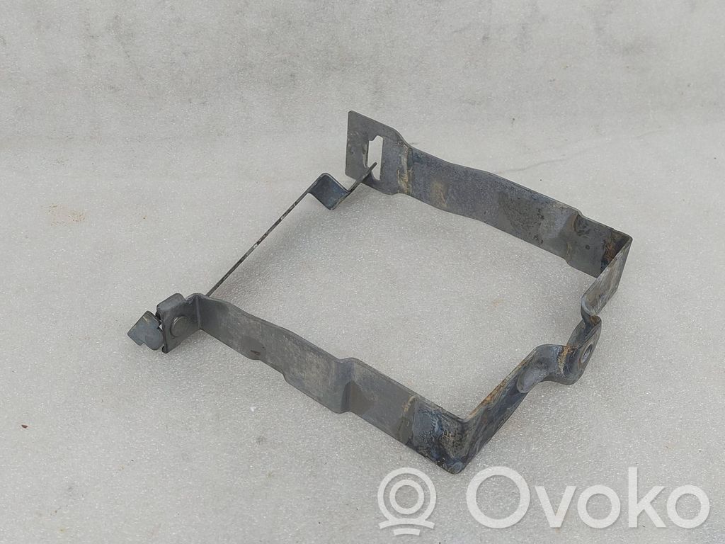 Audi Q2 - Battery bracket 
