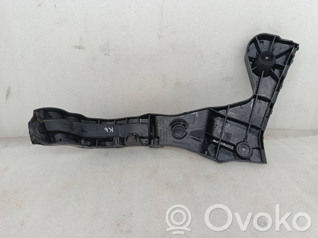 Audi Q3 F3 Soporte de montaje del parachoques trasero 