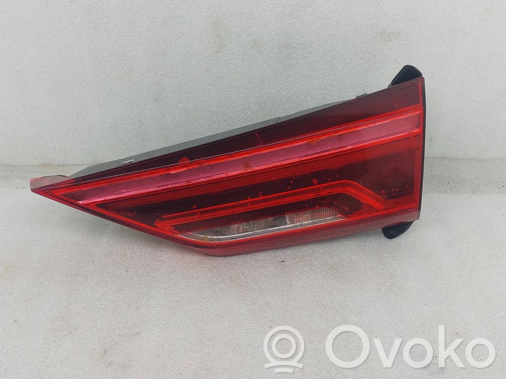 Lampa tylna   83A945094,83A945094R,646752,646500,646812R