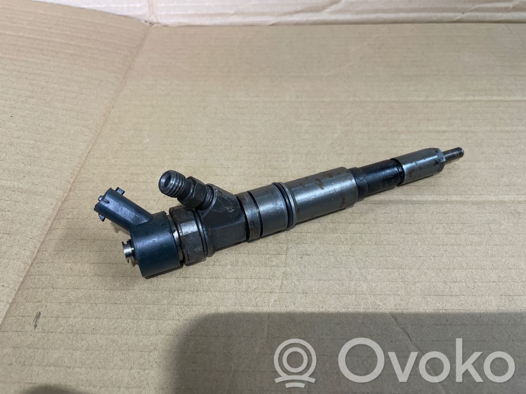 BMW 5 E39 Fuel injector 