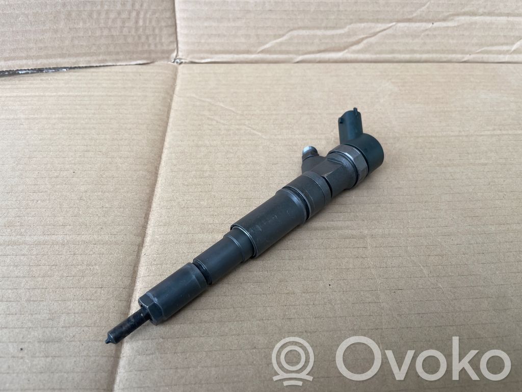 BMW 5 E39 Fuel injector 