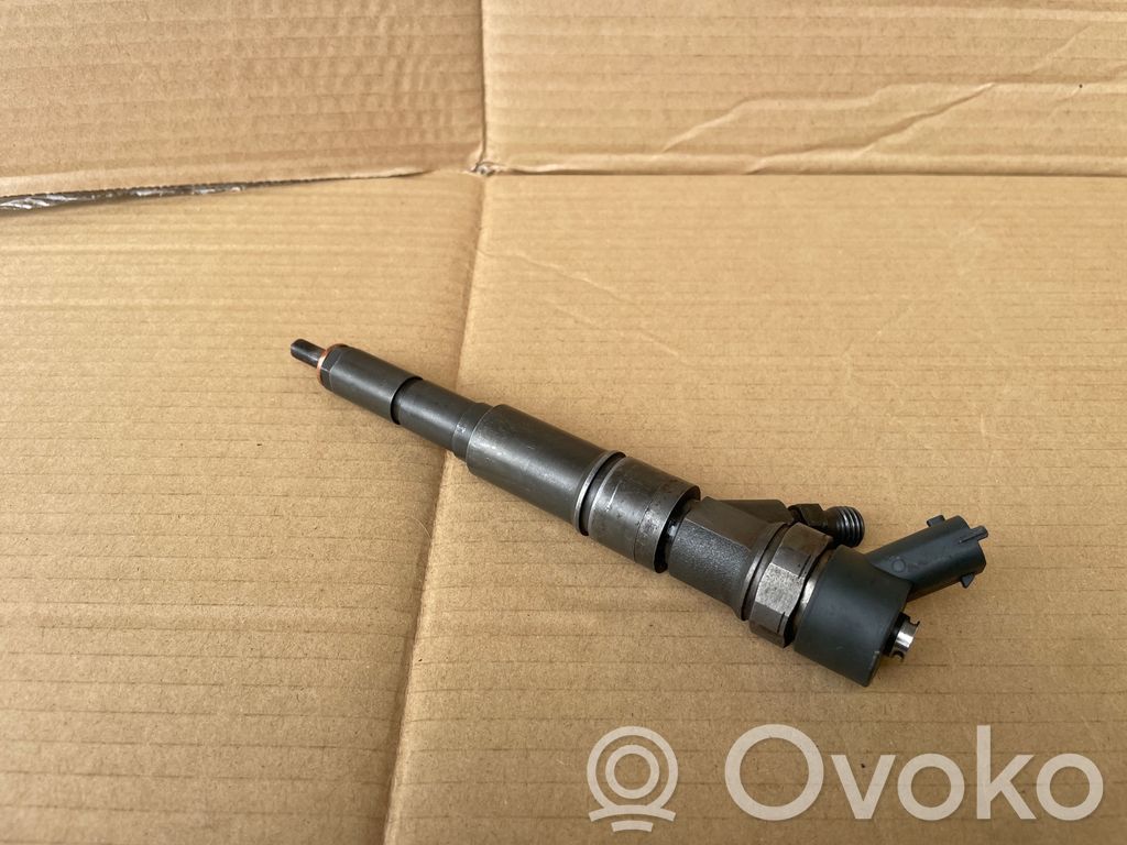 BMW 5 E39 Fuel injector 