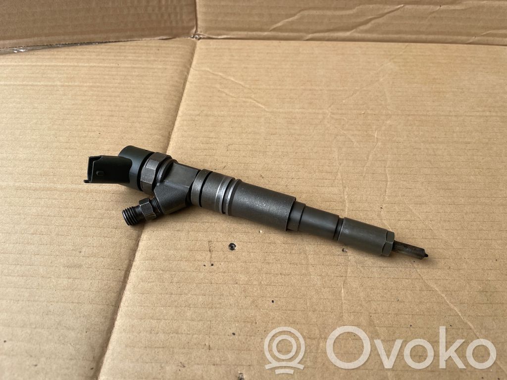 BMW 5 E39 Fuel injector 