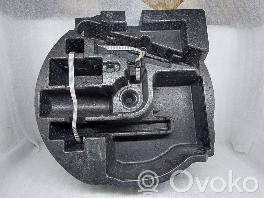 Audi Q8 Muu vararenkaan verhoilun elementti 