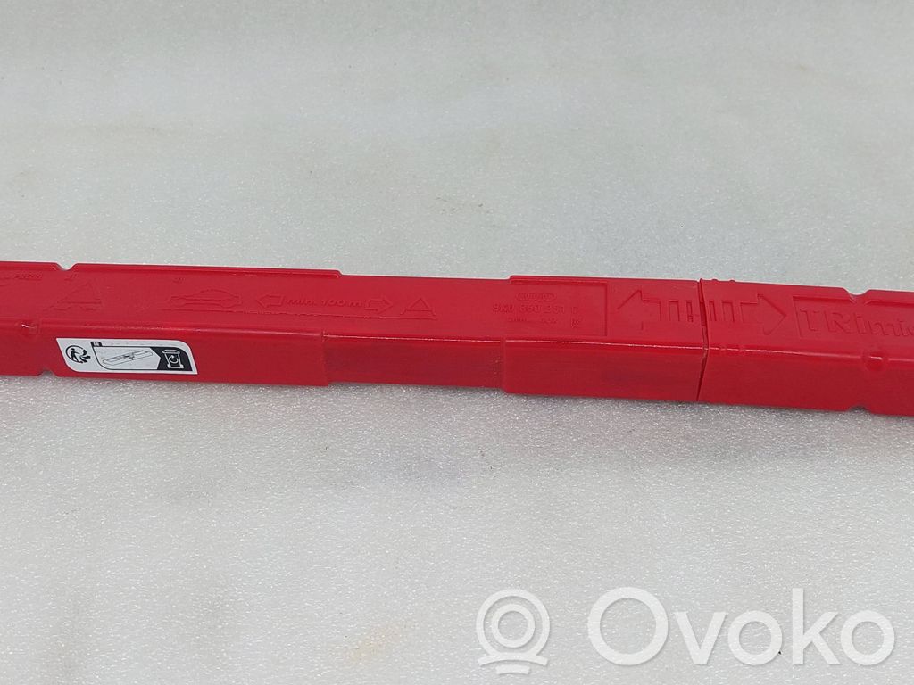 Audi Q8 Triangle d'avertissement 