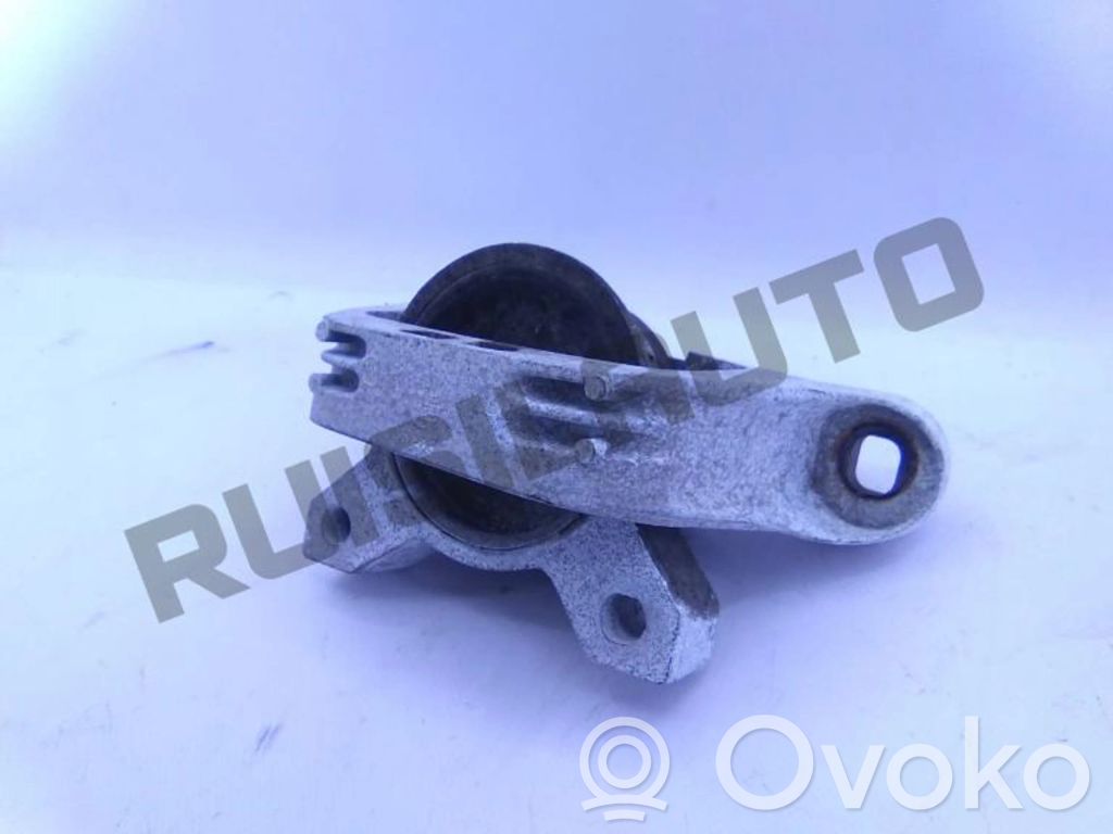 Engine mount bracket   NAOVISIVEL