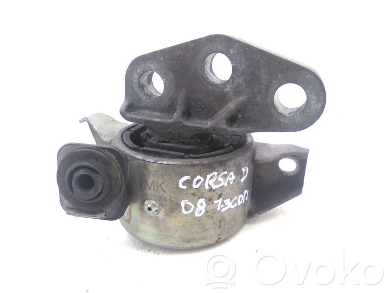 Engine mount bracket