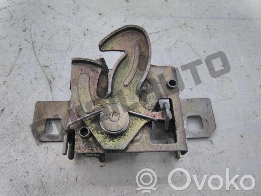 Dzinēja pārsegs (vāks)   7M0823509