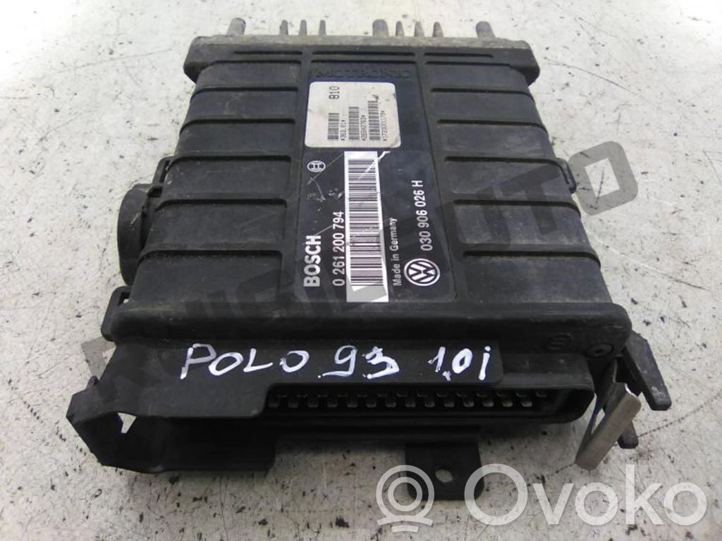 Volkswagen Polo II 86C 2F Engine control unit/module 