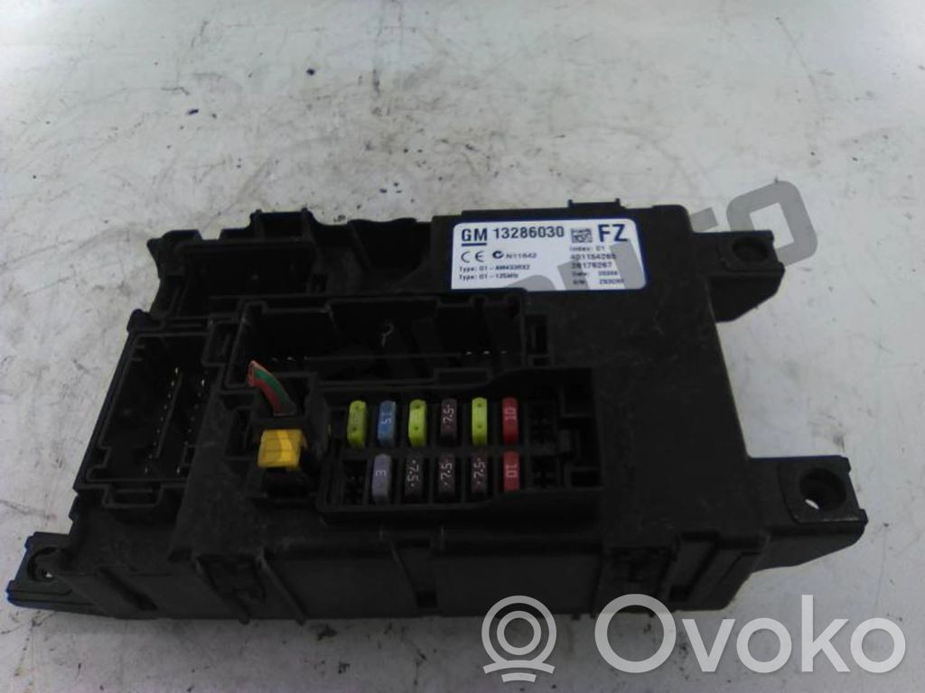 Opel Corsa D SAM control unit 