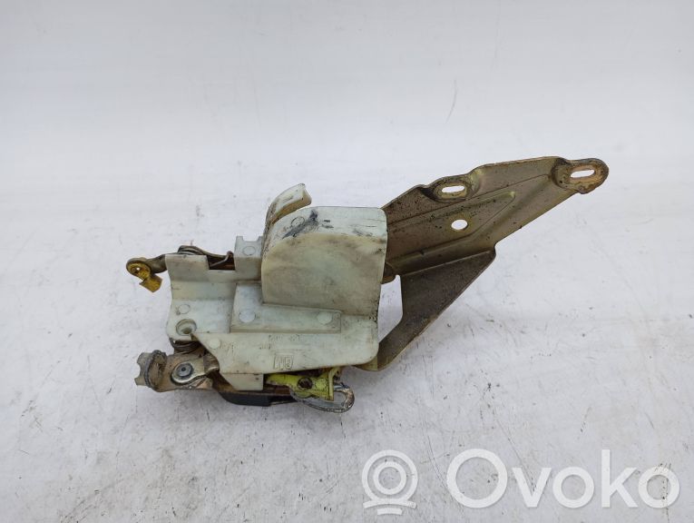 Opel Vectra A Coupe door lock (next to the handle) 