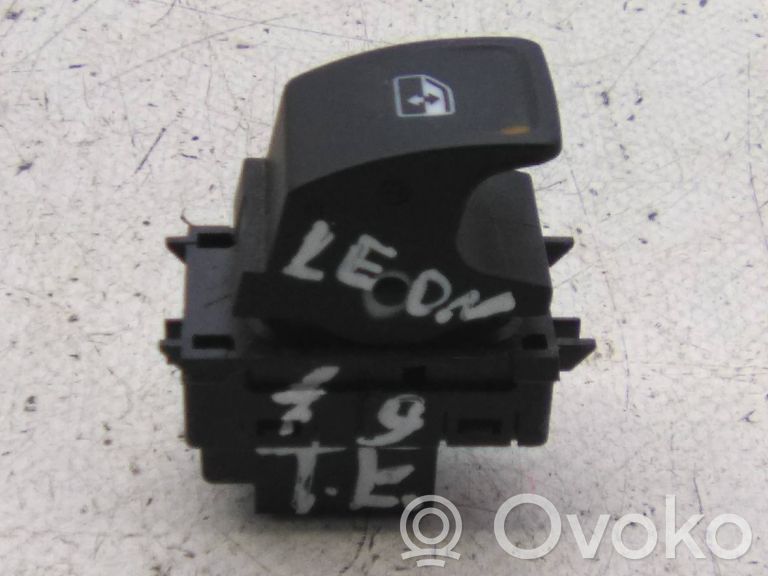 Electric window control switch   5G0959855Q