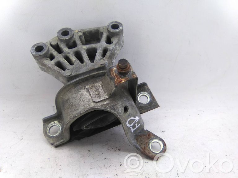 Engine mount bracket   NAOVISIVEL