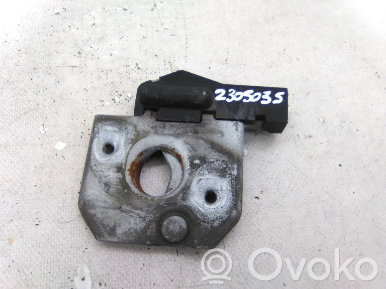 Renault Clio II Dzinēja pārsega slēdzenes cilpa 