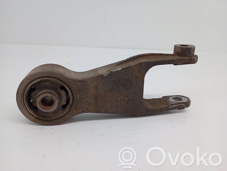 Engine mount bracket   9227882