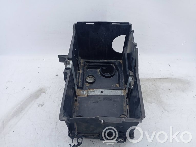 Battery box tray   3M5110723BU