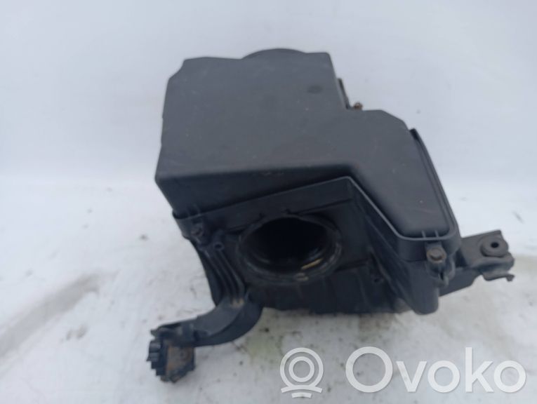Luftfilterkasten   7M519600BF