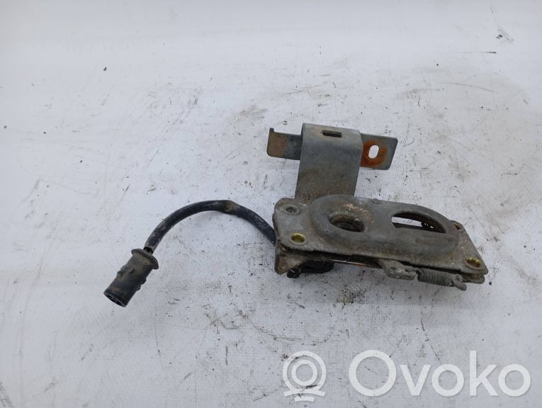 Volvo 480 Système poignée, câble ouverture de capot 