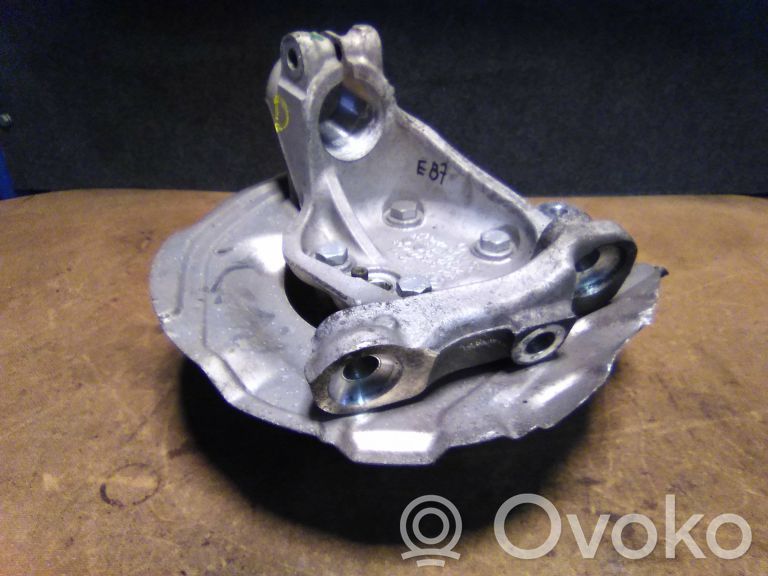 Front wheel hub spindle knuckle