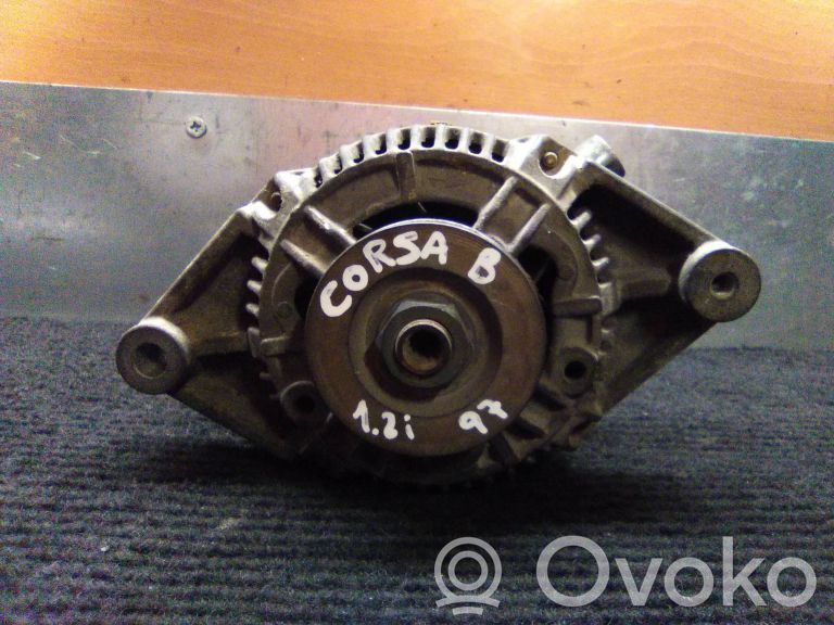 Opel Corsa B Alternador 