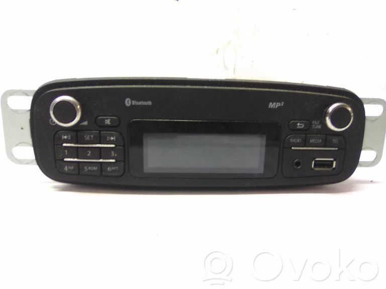 Renault Clio IV Unitate principală radio/CD/DVD/GPS 