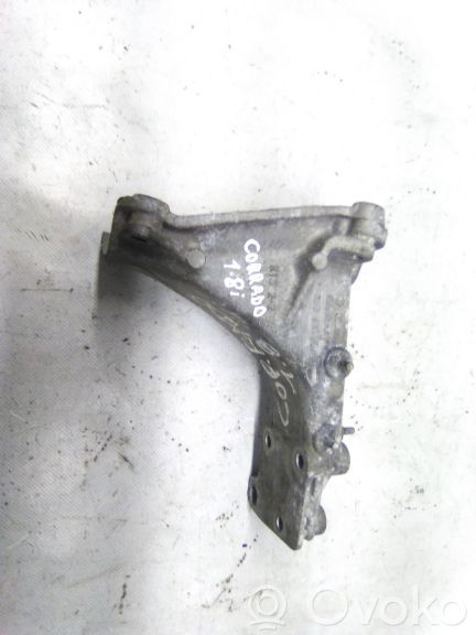 Soporte de montaje del motor   357199354H