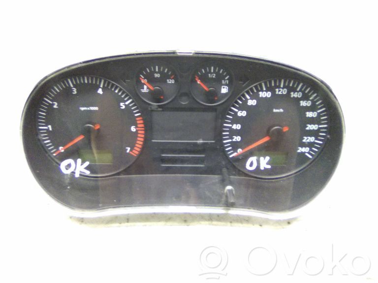 Seat Leon (1M) Geschwindigkeitsmesser Cockpit 