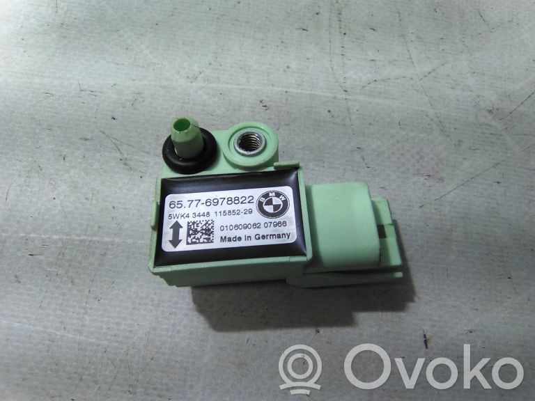 Sensor impacto/accidente para activar Airbag   65776978822