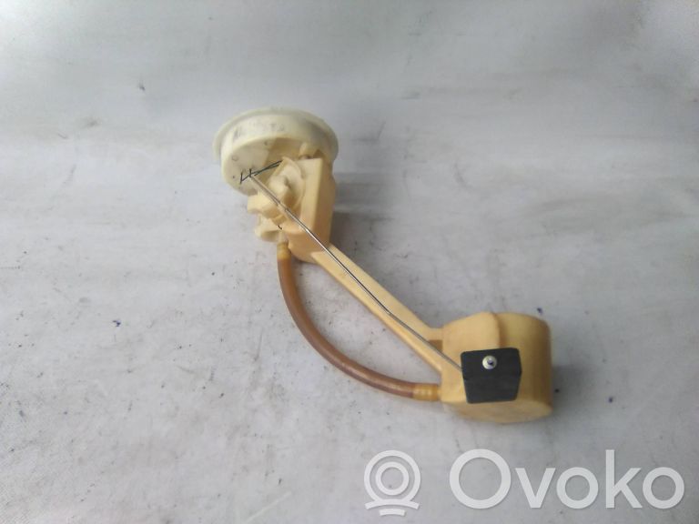 Audi A4 S4 B5 8D Sensor de nivel de combustible 