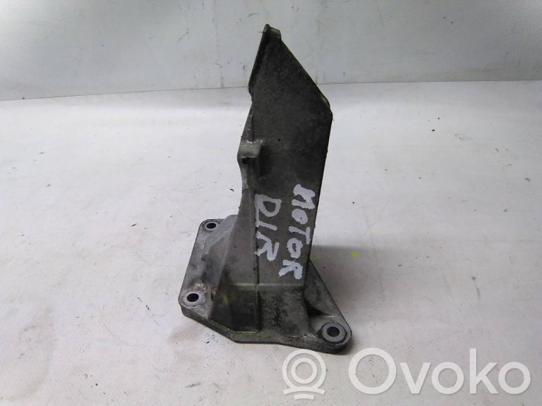 Engine mount bracket   1095084