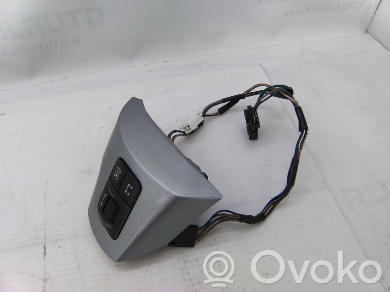 Opel Corsa D Butoane/comutatoare pe volan 