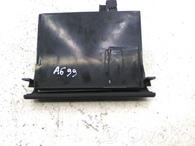 Audi A6 S6 C5 4B Aschenbecher 