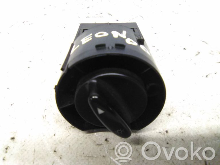 Seat Leon (1M) Otros interruptores/perillas/selectores 