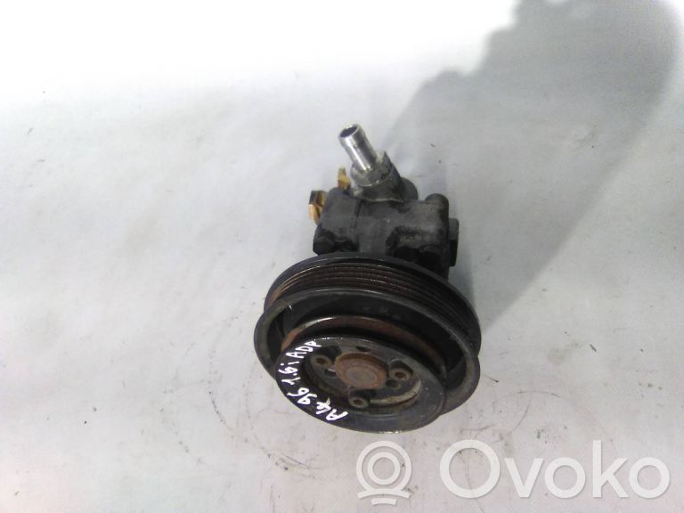 Ohjaustehostimen pumppu   8D0145156