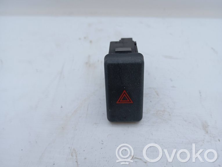 Mazda 3 I Botón interruptor de luz de peligro 