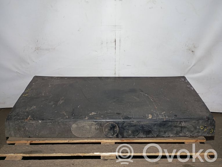 BMW 3 E30 Panou interior lateral hayon/capotă portbagaj