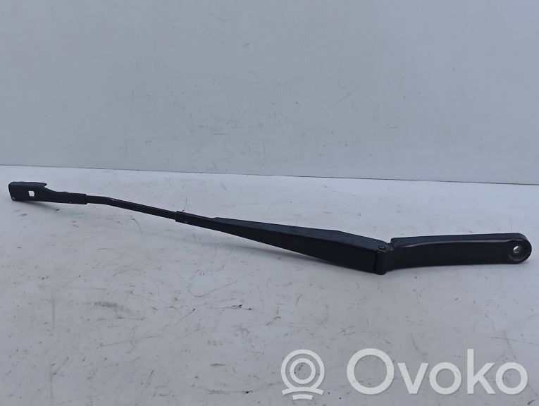 Volkswagen Jetta VI Braț ștergător față 