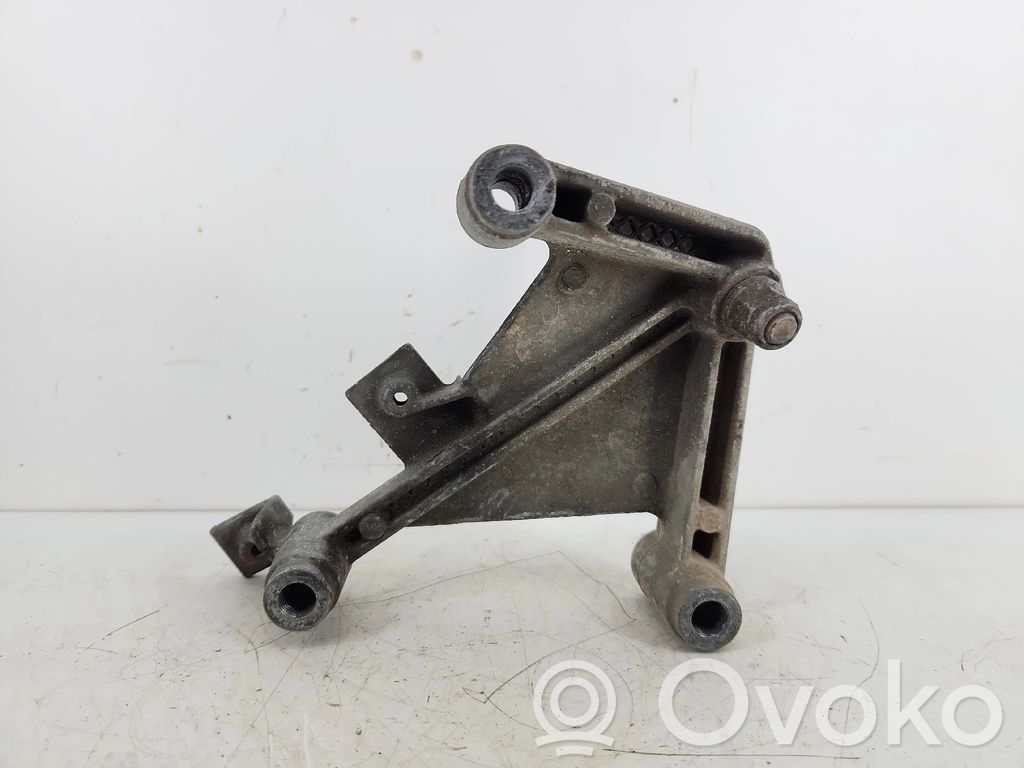 Renault Clio II Soporte de la caja de cambios 