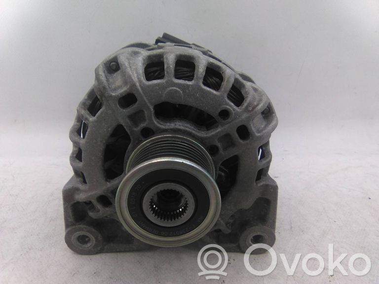 Renault Clio IV Generator/alternator 