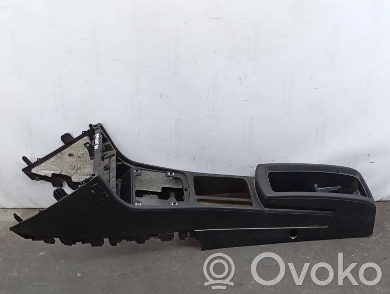 Volkswagen PASSAT B6 Consolă centrală 
