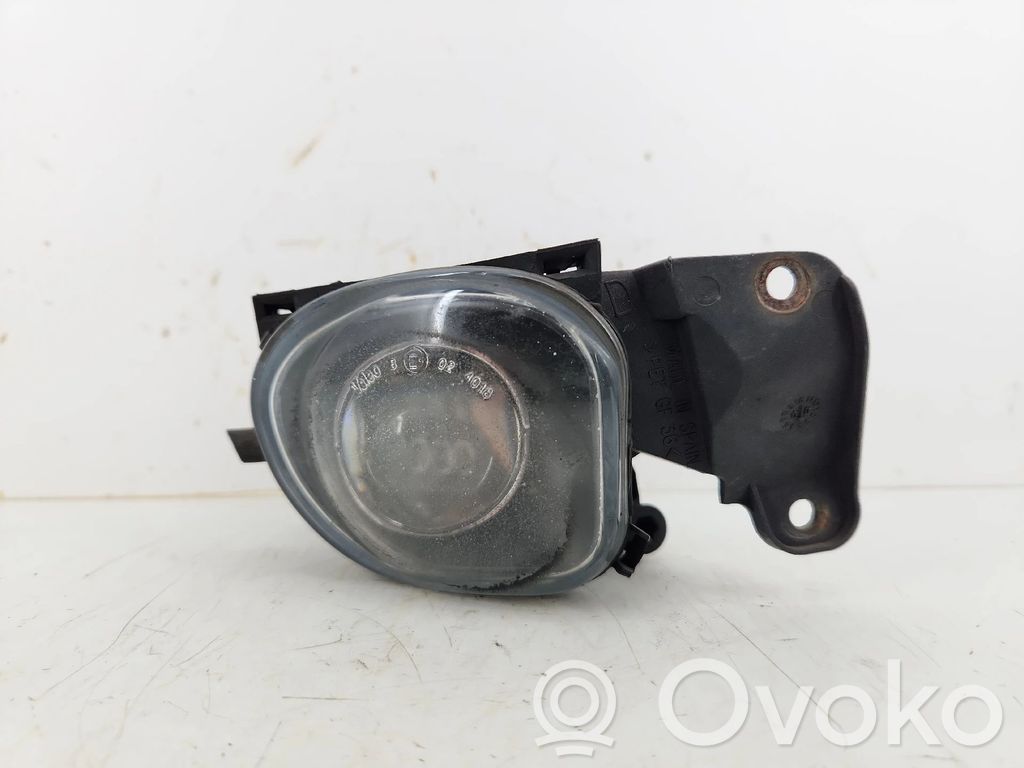 Luz de niebla delantera   B0941700A