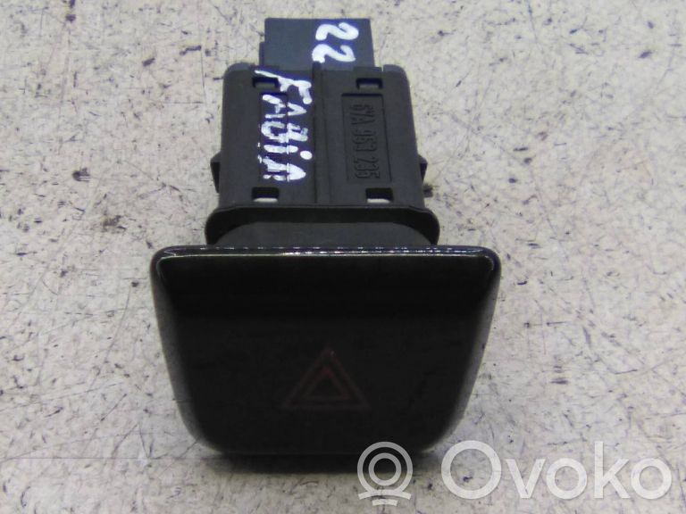 Skoda Fabia Mk4 (6VA) Comutator lumini pericol