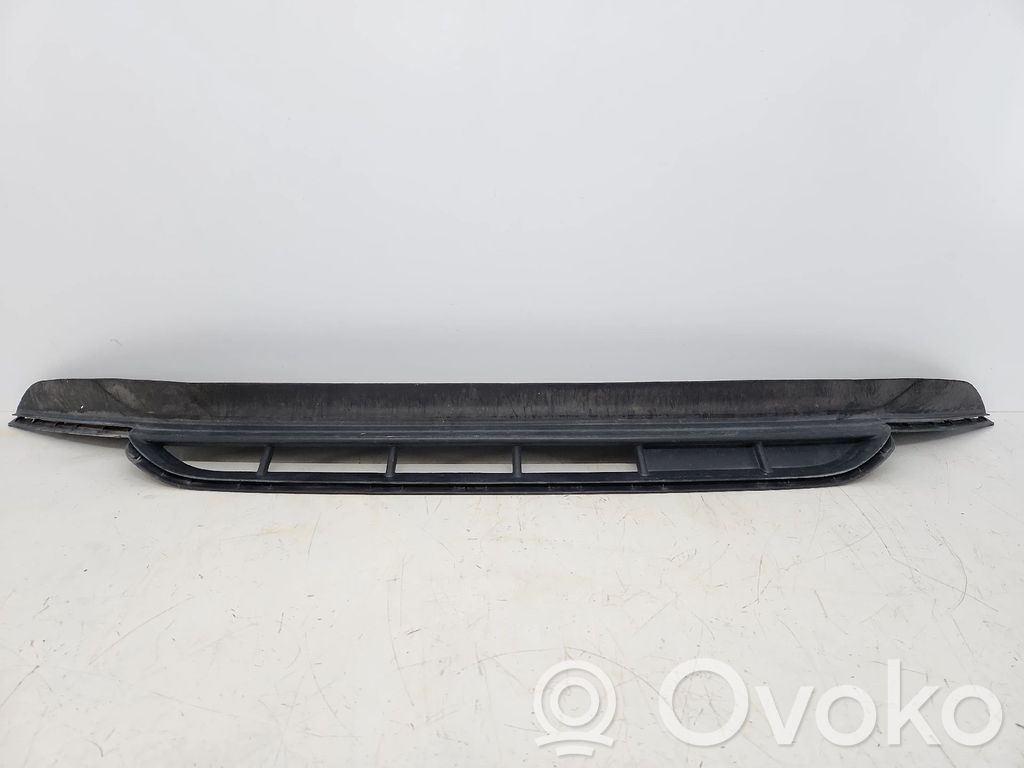 Atrapa chłodnicy / Grill