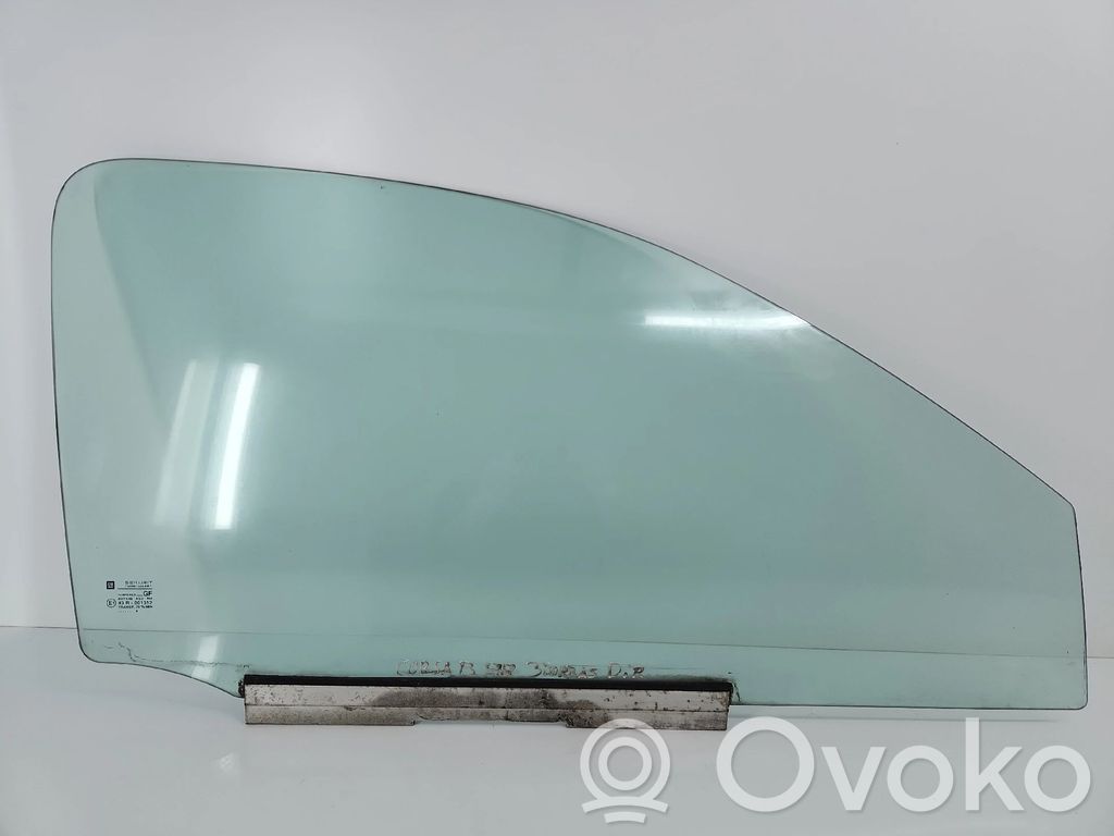 Opel Corsa B Luna de la puerta delantera cuatro puertas