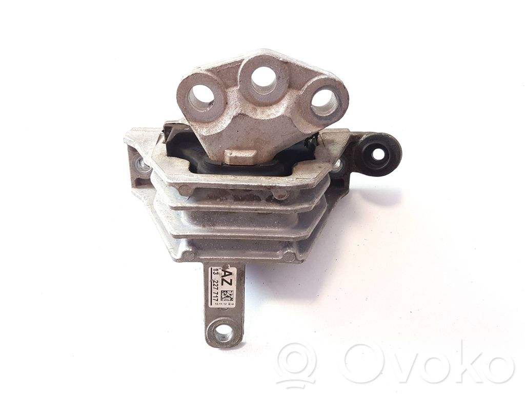 Engine mount bracket   2107721,13277717,V06100
