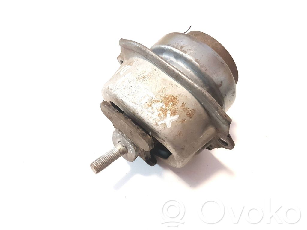 Engine mount bracket   16004212